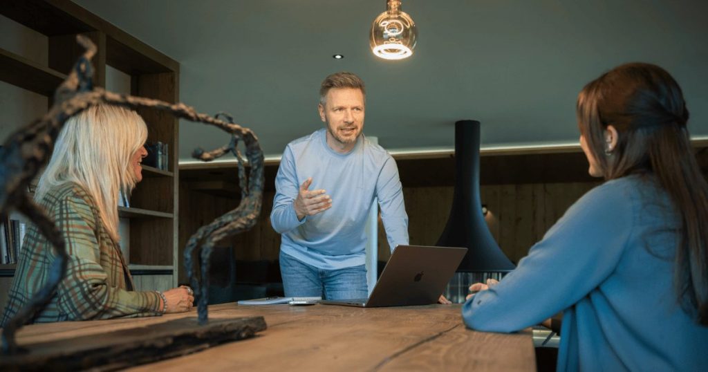 Fluktuation reduzieren - Ralf Nuppenau im Coachingprozess